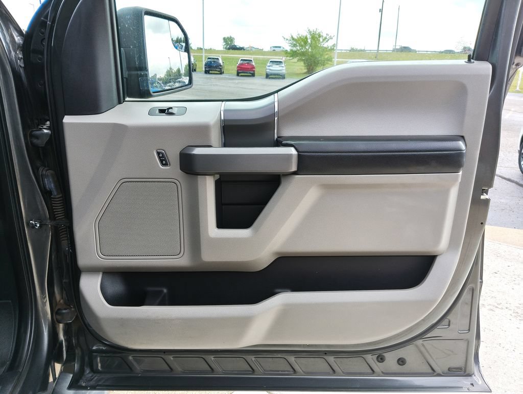 Used 2017 Ford F150 XLT w/ Equipment Group 301A Mid AWD/4WD image 24