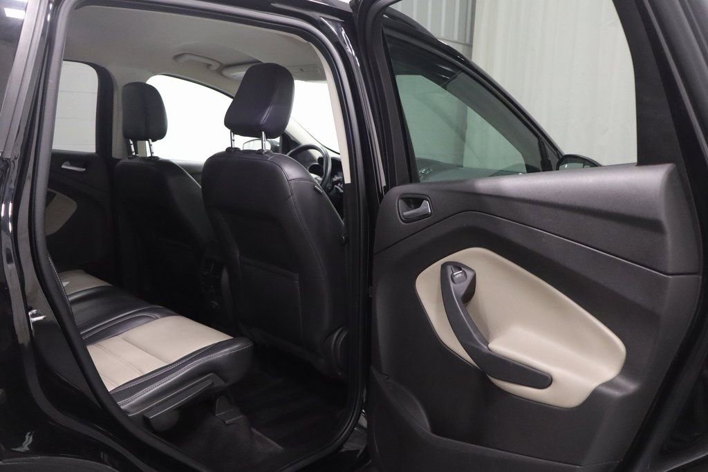 Used 2019 Ford Escape SEL image 16