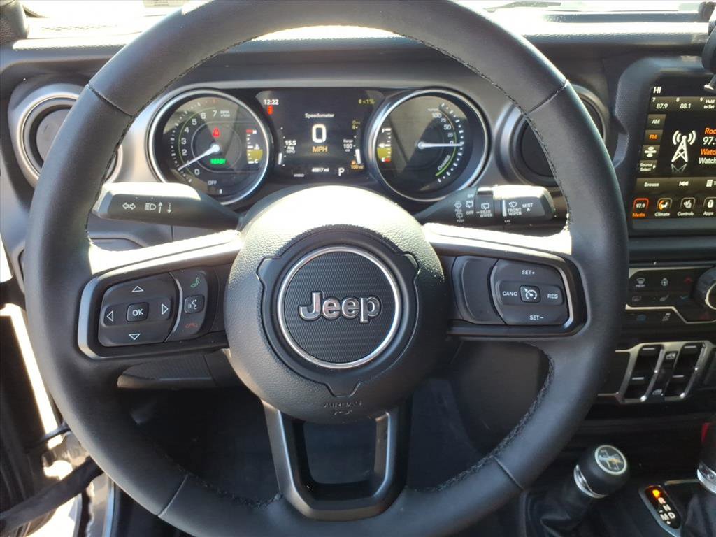 Used 2023 Jeep Wrangler Unlimited w/ Cold Weather Group AWD/4WD image 28