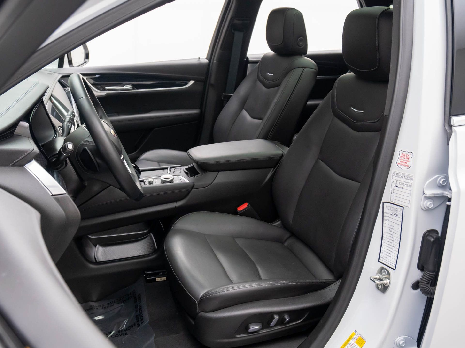 Certified 2025 Cadillac XT5 Premium Luxury image 19