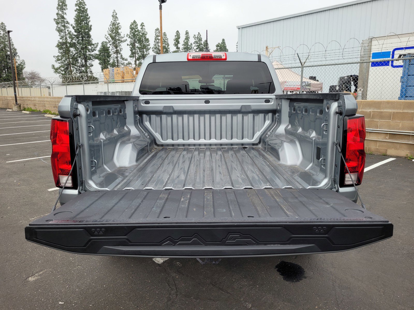 Used 2024 Chevrolet Colorado W/T image 27