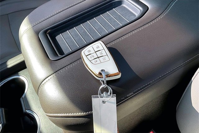 Used 2021 Chevrolet Tahoe Z71 w/ Z71 Off-Road Package image 36