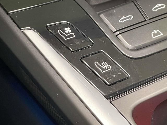 Certified 2025 Porsche 911 Carrera 4 GTS AWD/4WD image 31