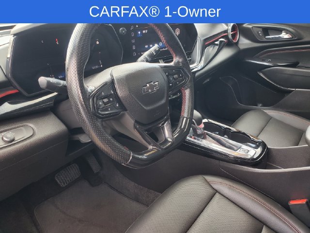 Certified 2024 Chevrolet Trax RS w/ Sunroof Package FWD image 14