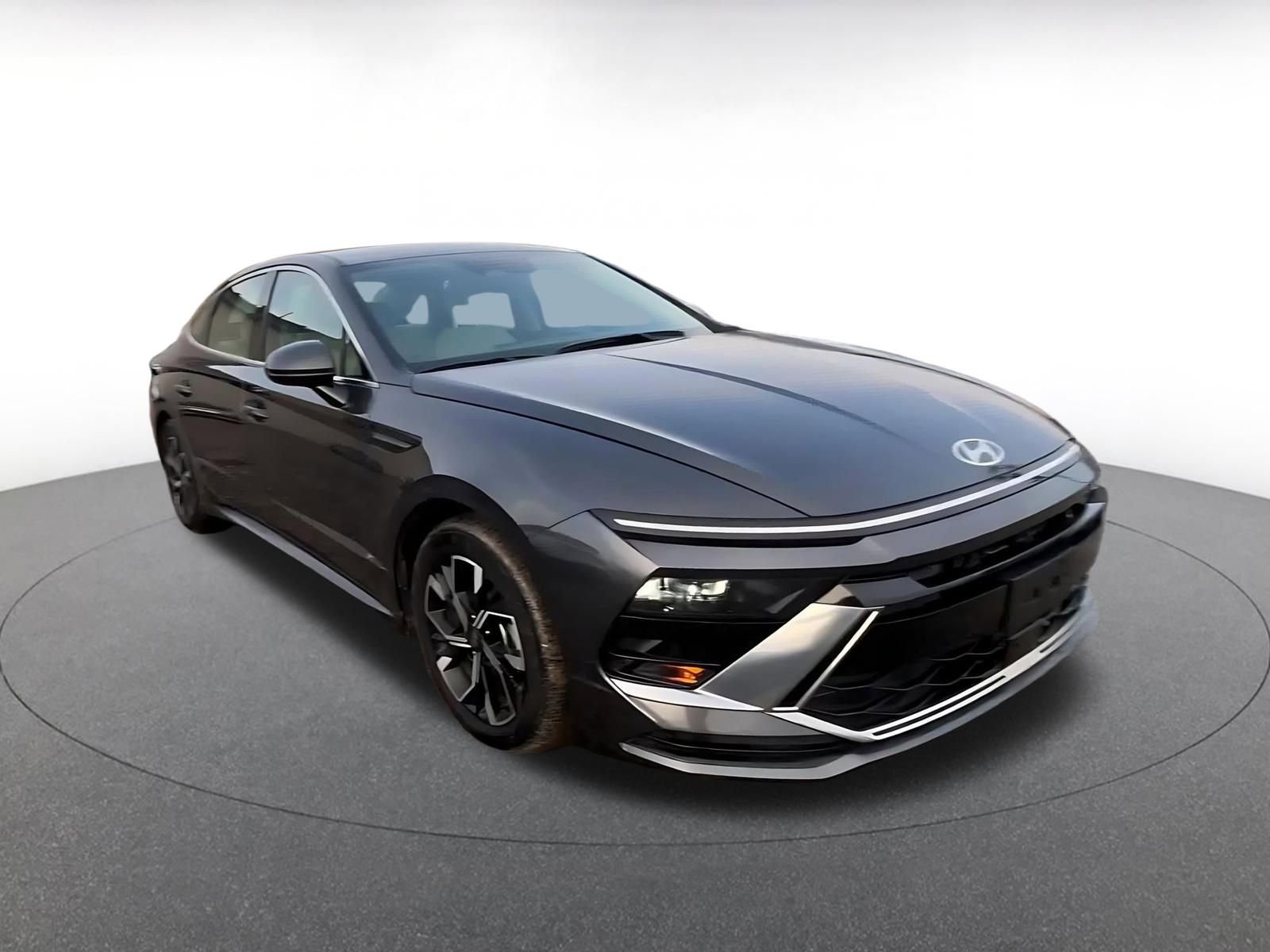 Used 2025 Hyundai Sonata SEL image 3