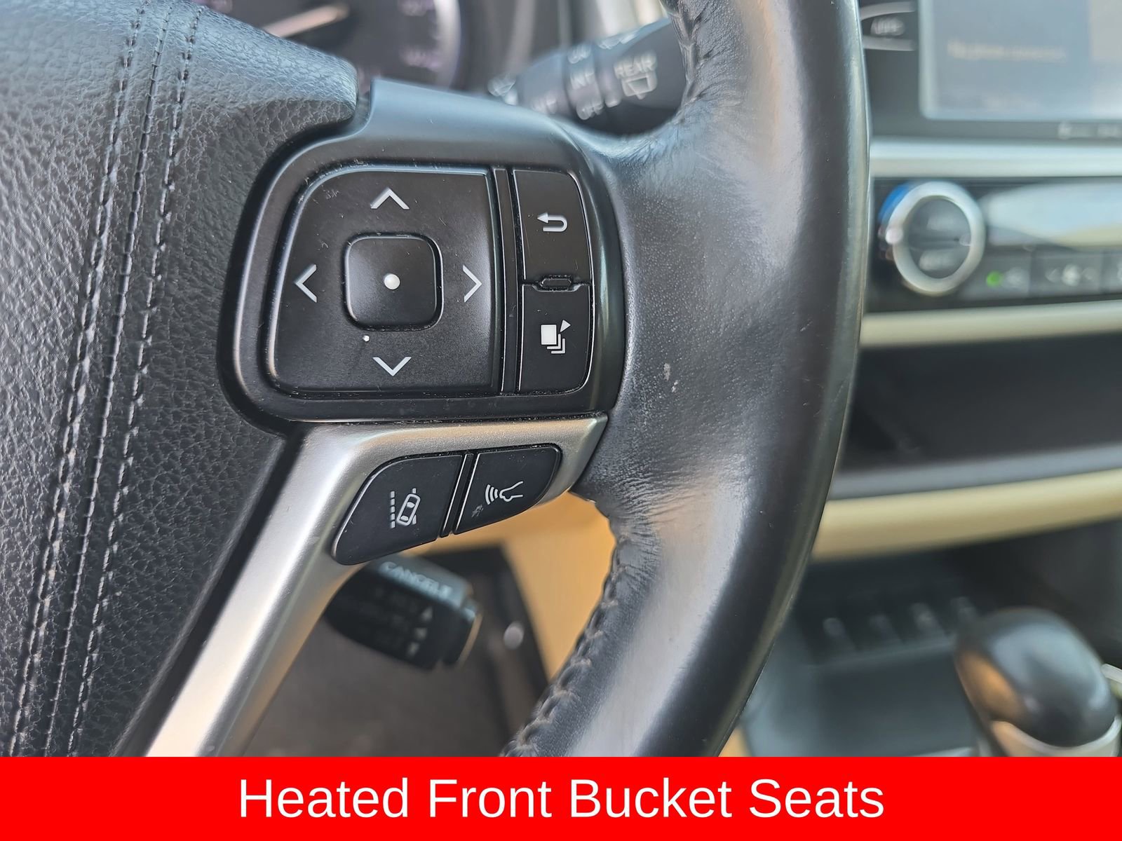 Used 2017 Toyota Highlander XLE image 25