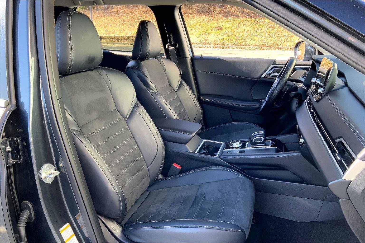 Used 2024 Mitsubishi Outlander SE image 7