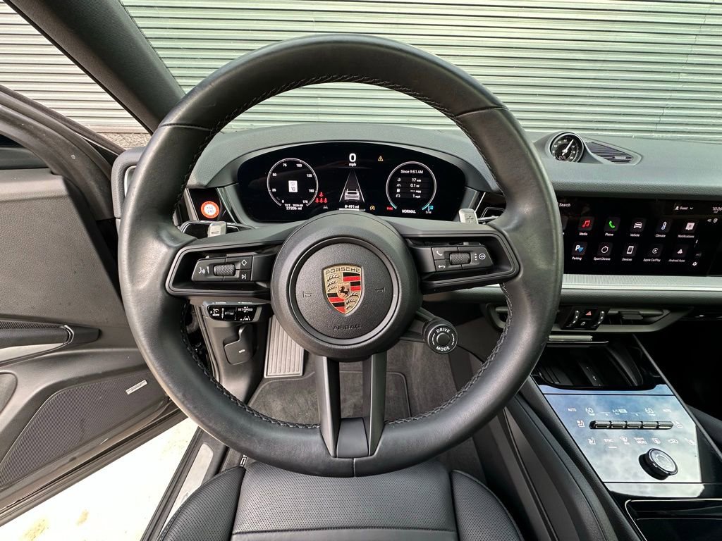 Used 2024 Porsche Cayenne Coupe image 14