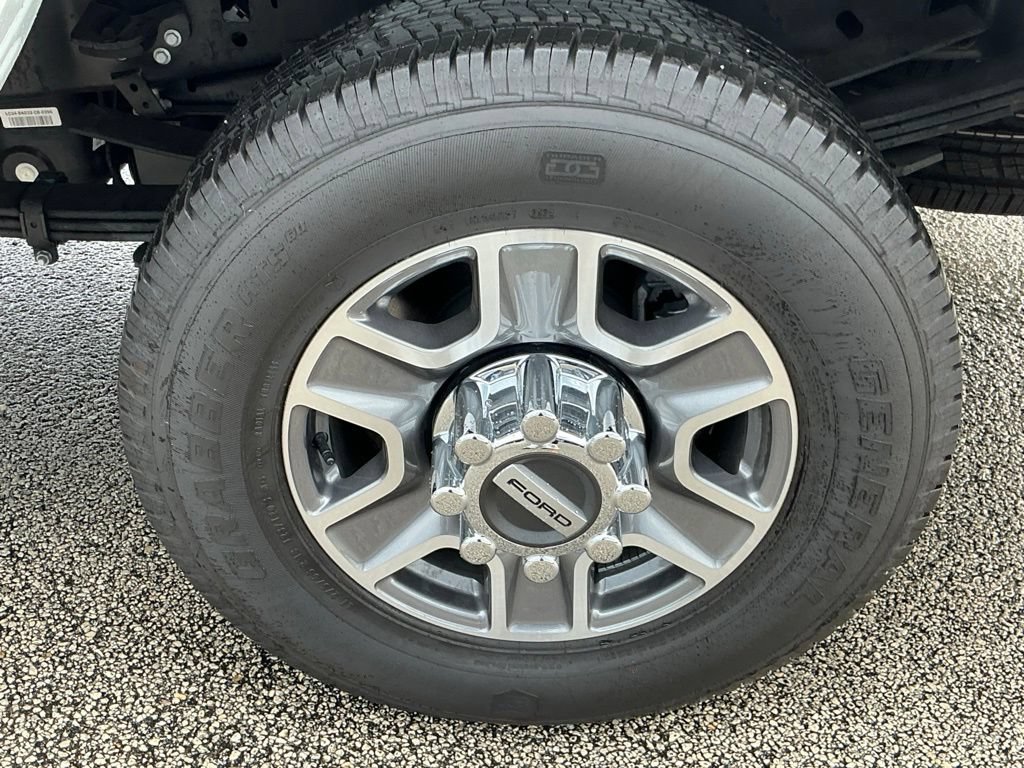 New 2026 Ford F250 Lariat RWD image 25