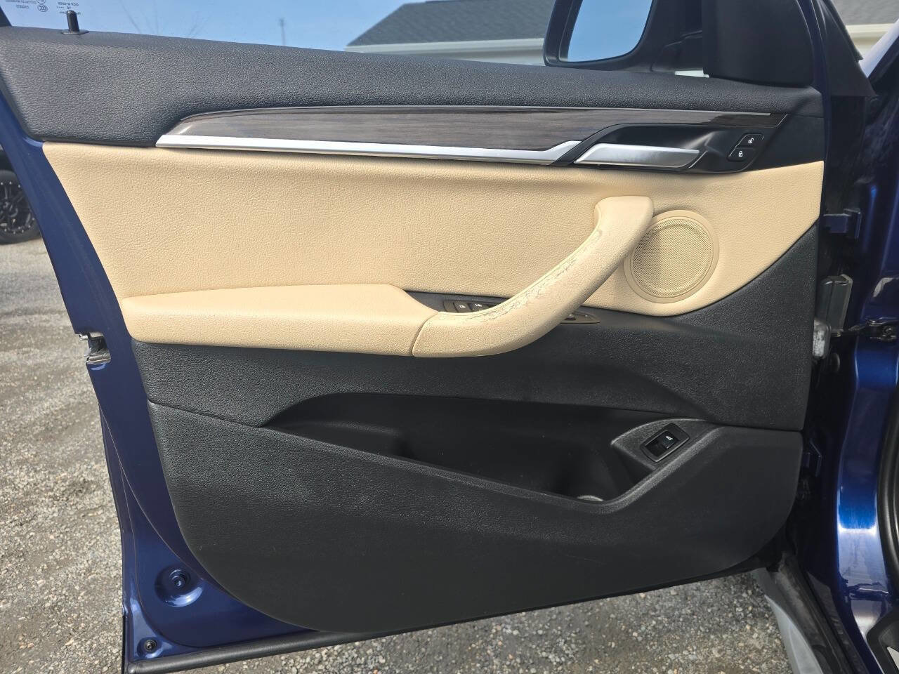 Used 2017 BMW X1 sDrive28i FWD image 6