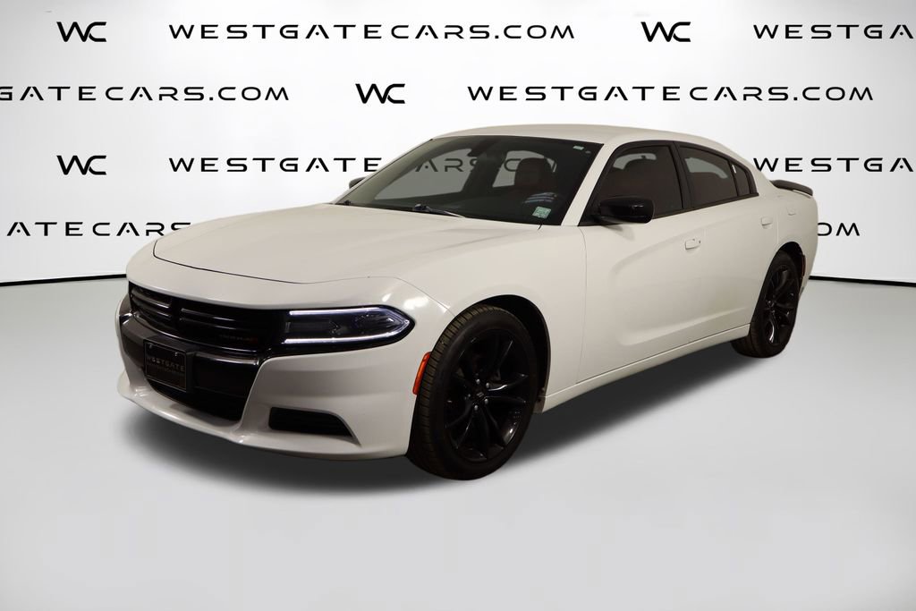Used 2018 Dodge Charger SXT w/ Blacktop Package image 1