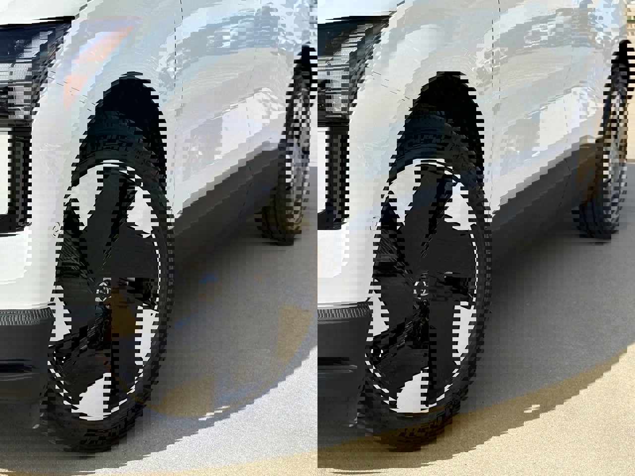 New 2026 Volvo EX30 Plus image 8