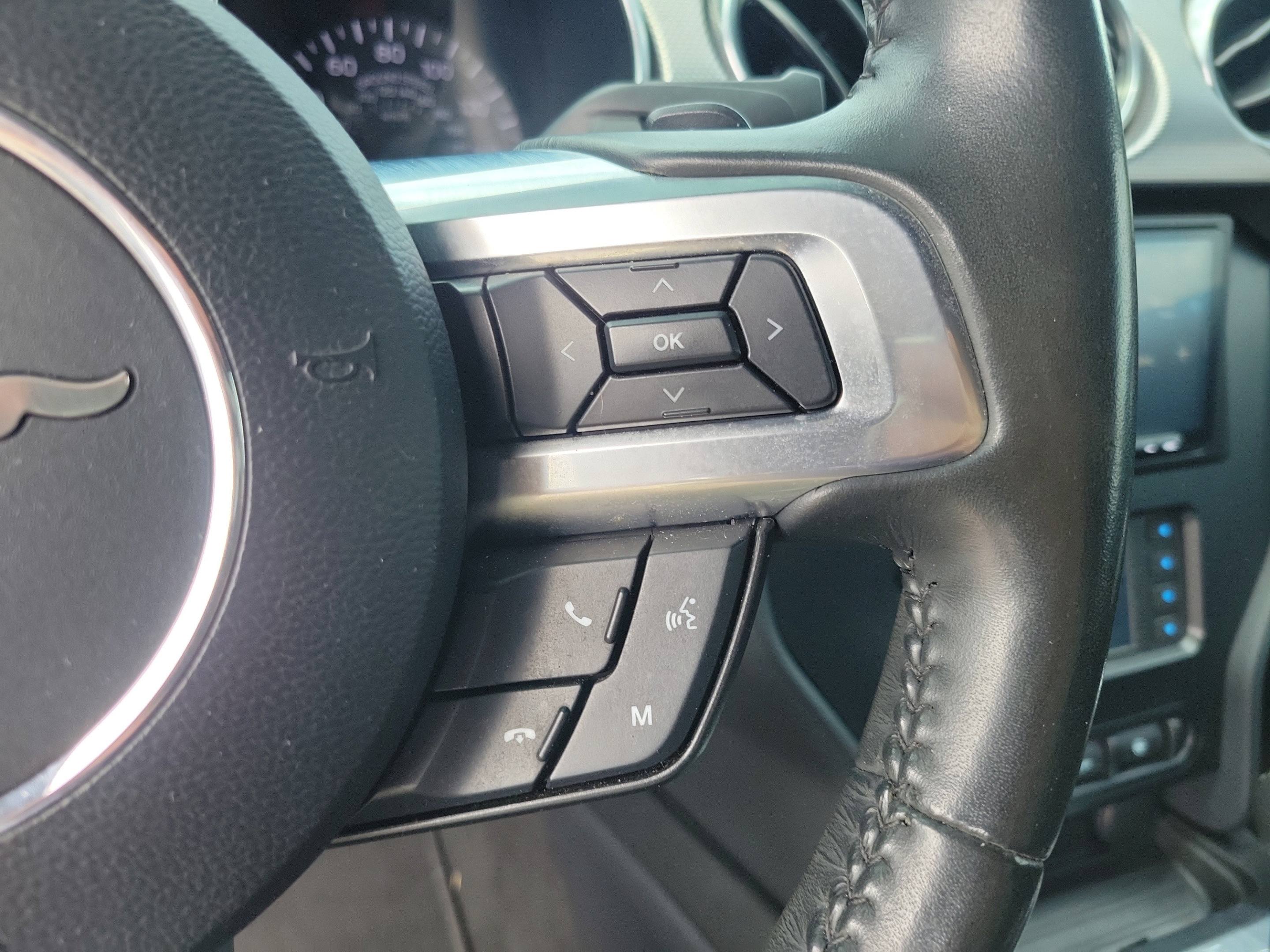 Used 2020 Ford Mustang GT w/ Black Accent Package RWD image 13