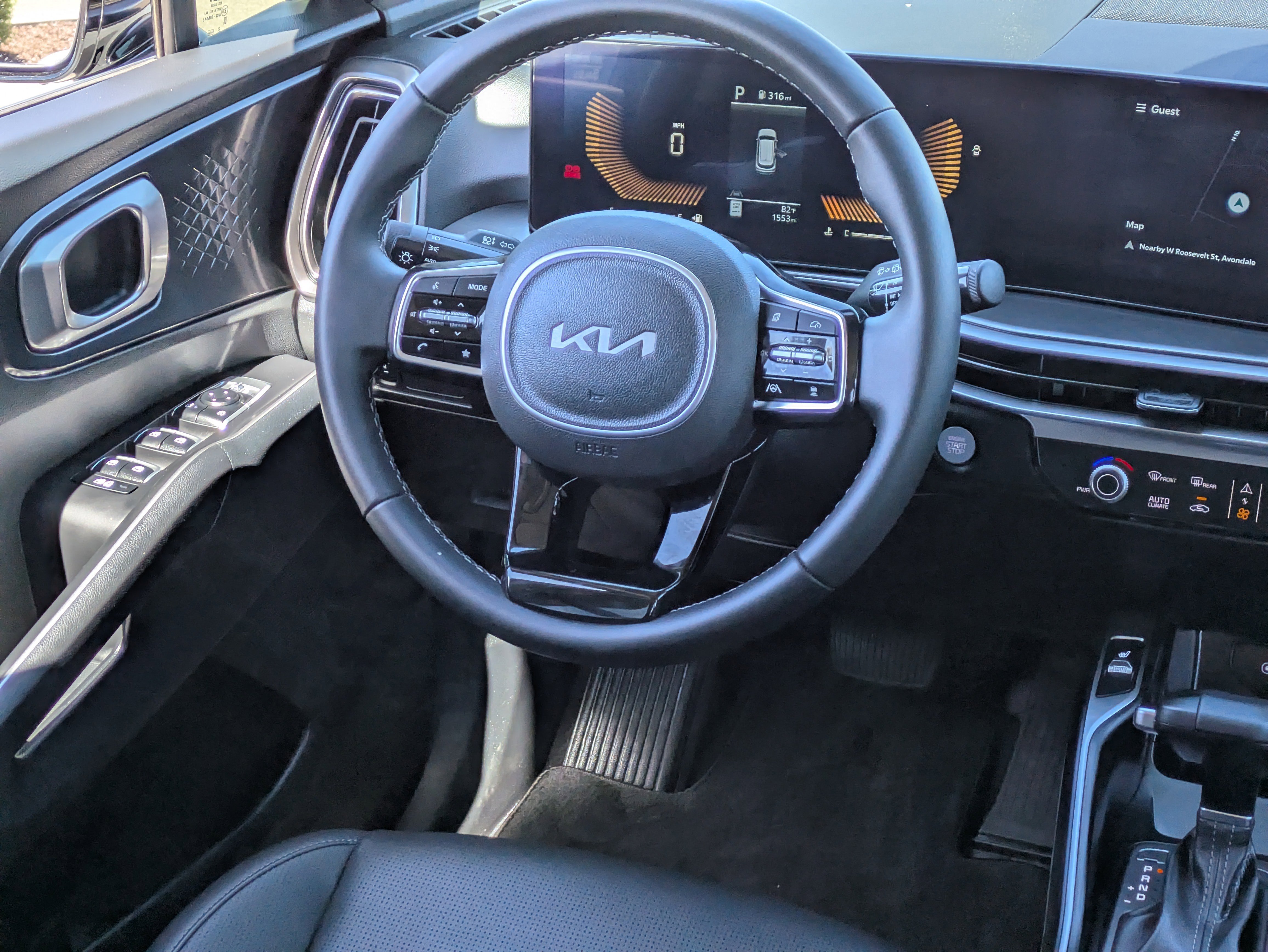 Certified 2025 Kia Sorento S w/ Panoramic Sunroof Package image 17