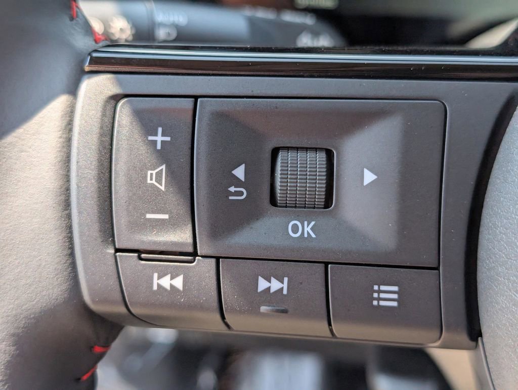 New 2026 Nissan Kicks SR image 18