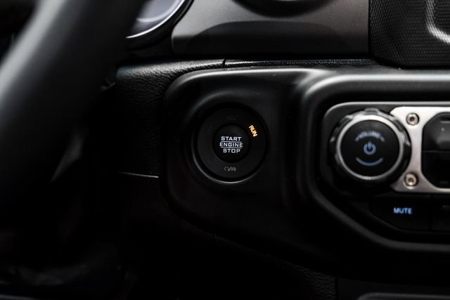 Used 2023 Jeep Gladiator Sport AWD/4WD image 45