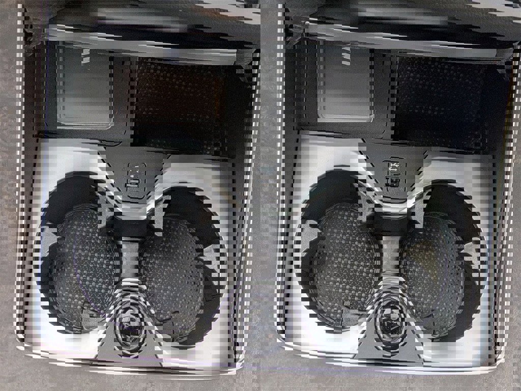 New 2025 BMW X7 xDrive40i w/ Premium Package image 23