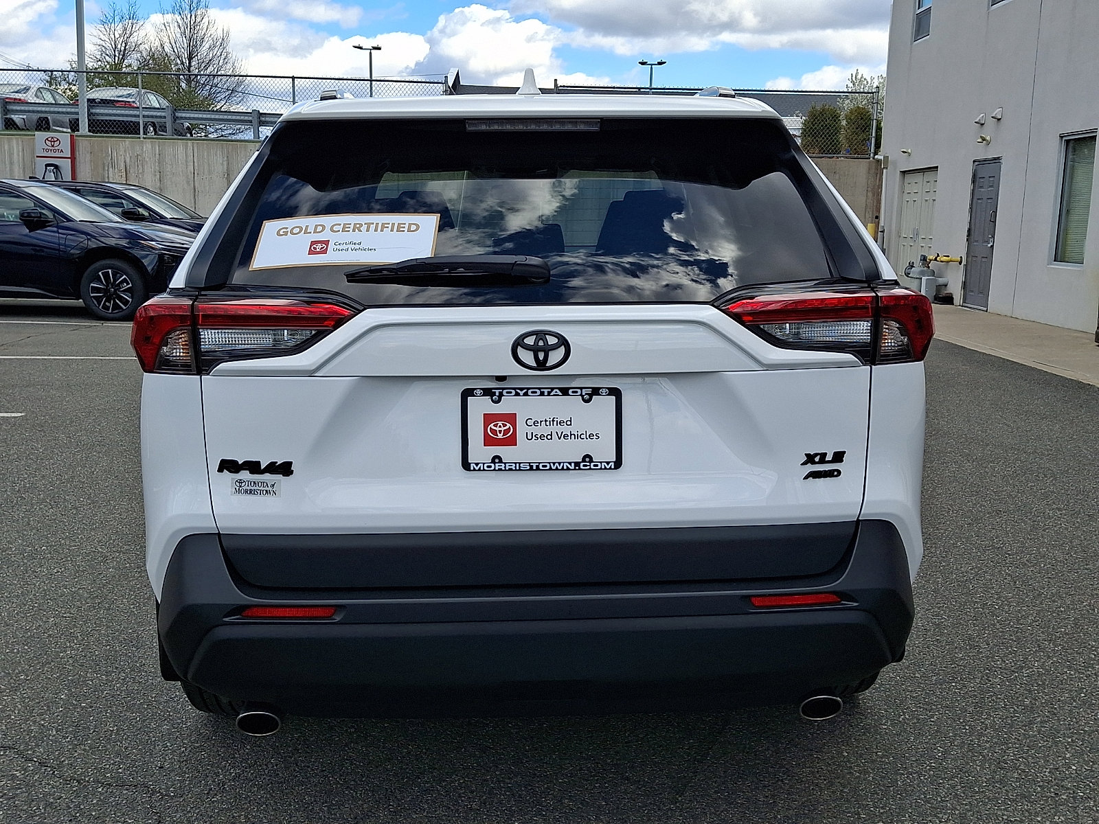 Certified 2023 Toyota RAV4 XLE w/ Convenience Package image 5