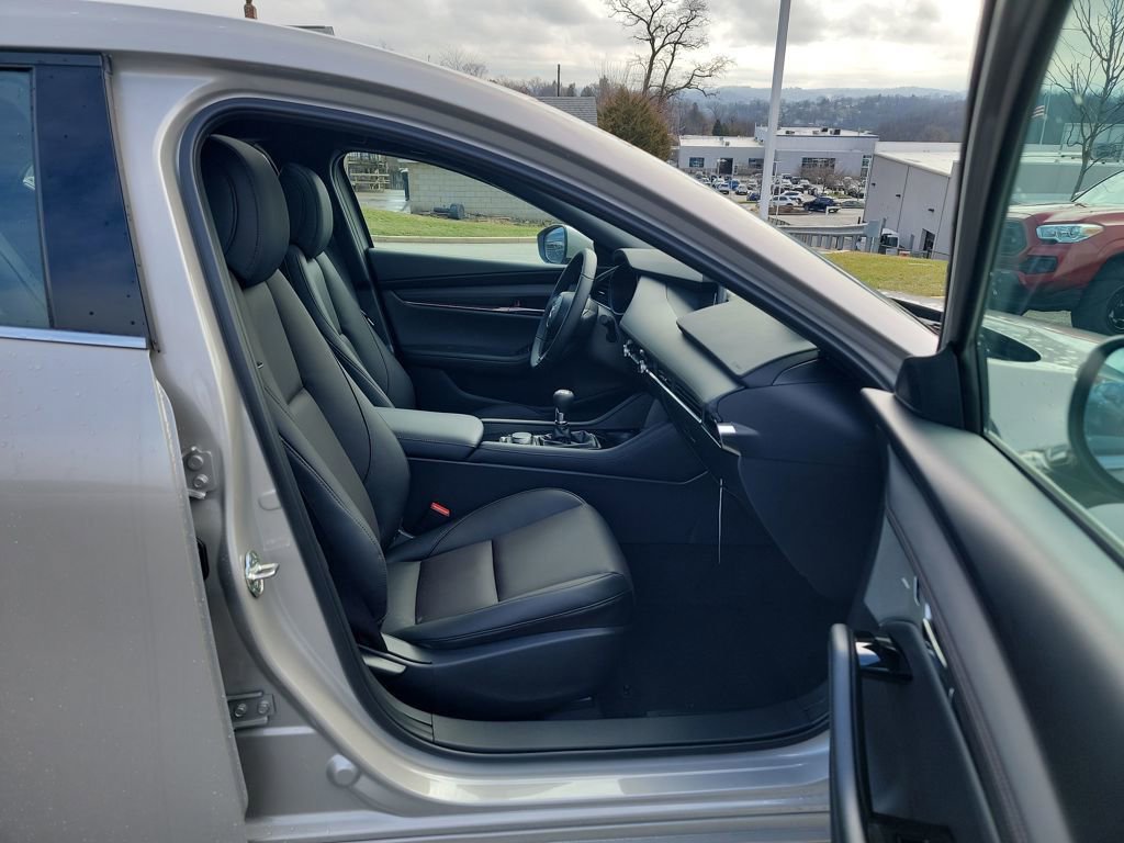 New 2026 MAZDA MAZDA3 2.5 S Hatchback w/ Premium Pkg FWD image 13