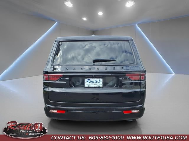 Used 2025 Jeep Wagoneer Series II AWD/4WD image 5