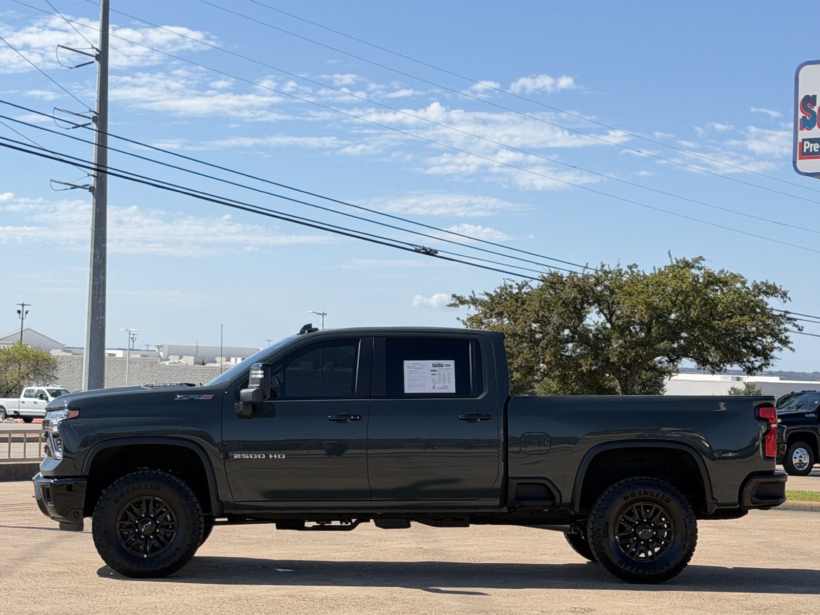 Used 2026 Chevrolet Silverado 2500 ZR2 AWD/4WD image 7
