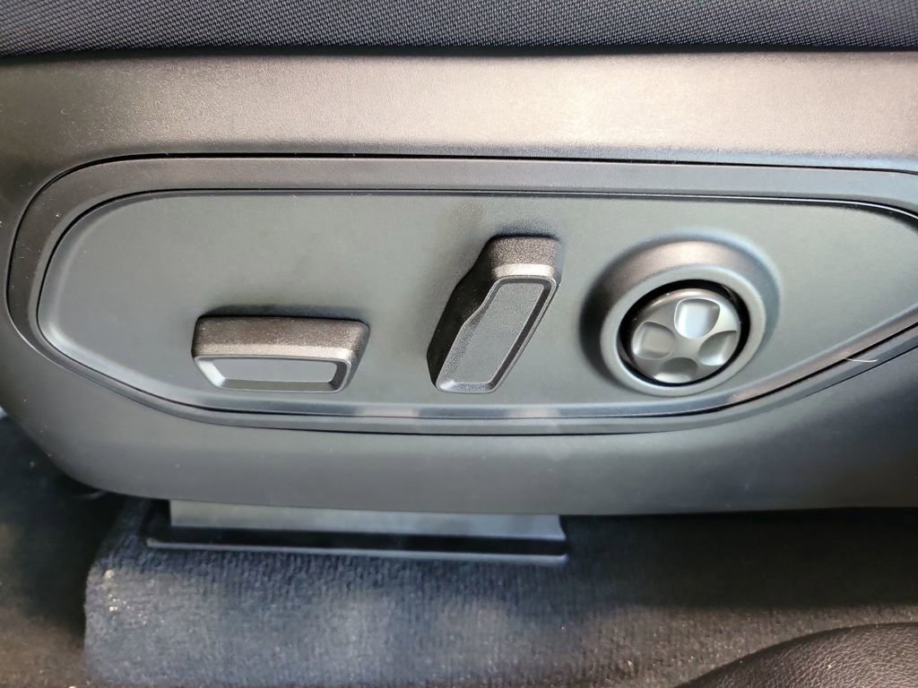 New 2026 Jeep Grand Cherokee Laredo X image 11