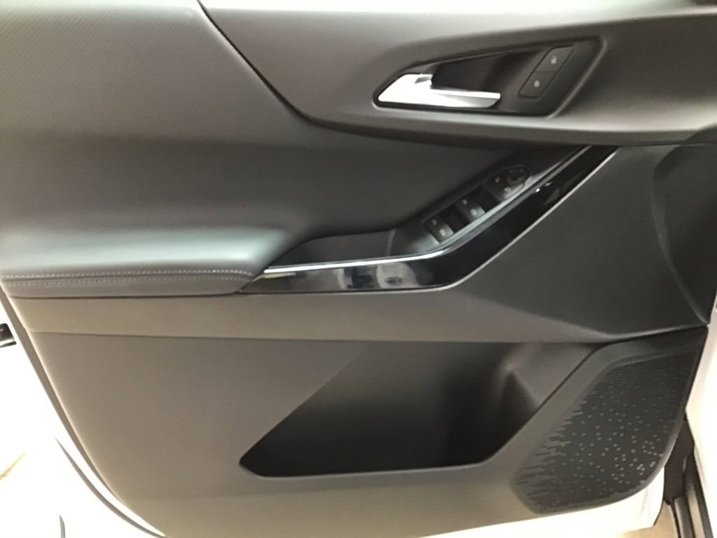 New 2026 Chevrolet Equinox LT image 14