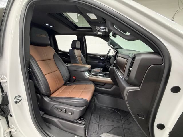 Certified 2025 Chevrolet Silverado 1500 High Country w/ High Country Premium Package AWD/4WD image 25