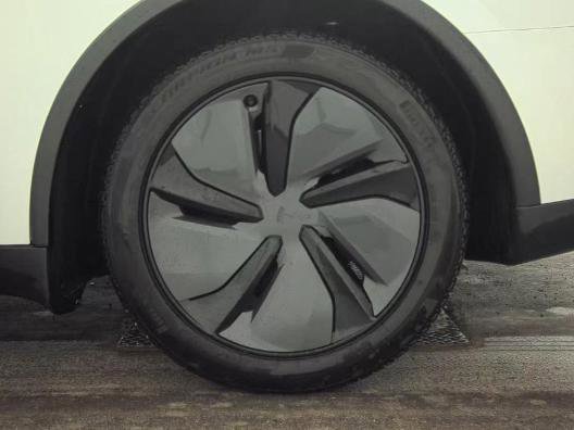 Used 2026 Tesla Model Y Long Range image 18