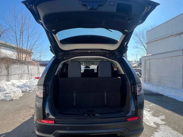 Used 2021 Land Rover Discovery Sport SE AWD/4WD image 10