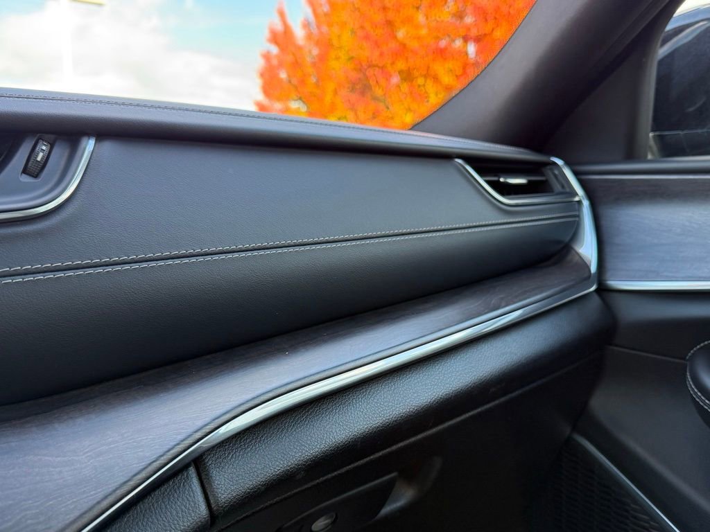 Used 2024 Jeep Grand Cherokee L Overland w/ Trailer Tow Package image 24