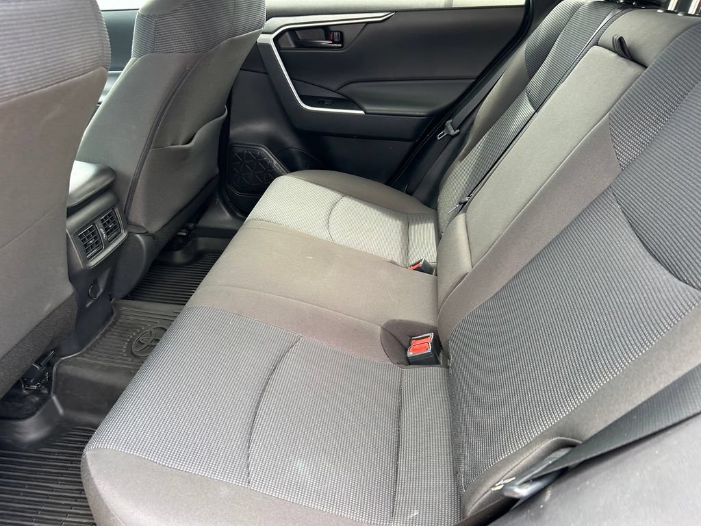 Used 2023 Toyota RAV4 LE FWD image 15