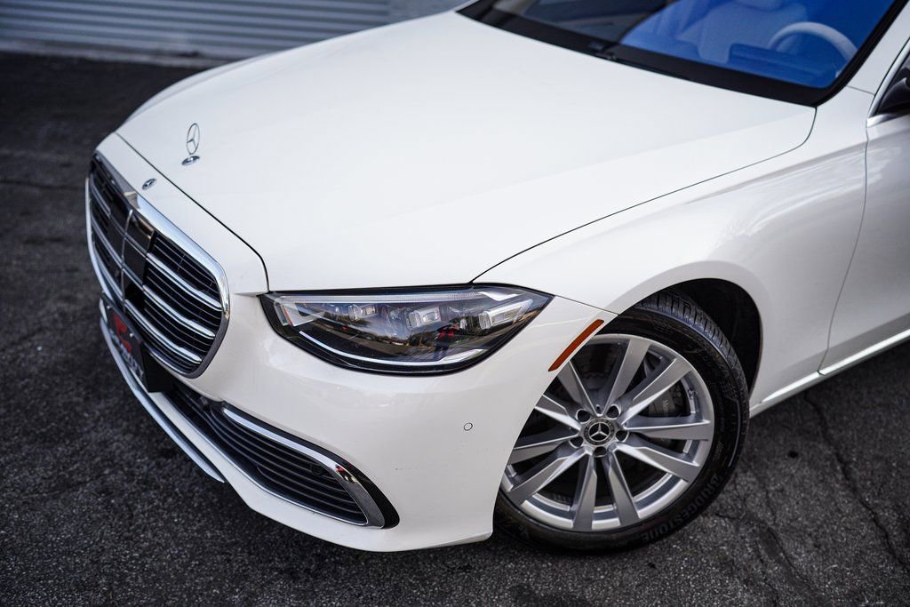 Used 2023 Mercedes-Benz S 500 4MATIC image 2