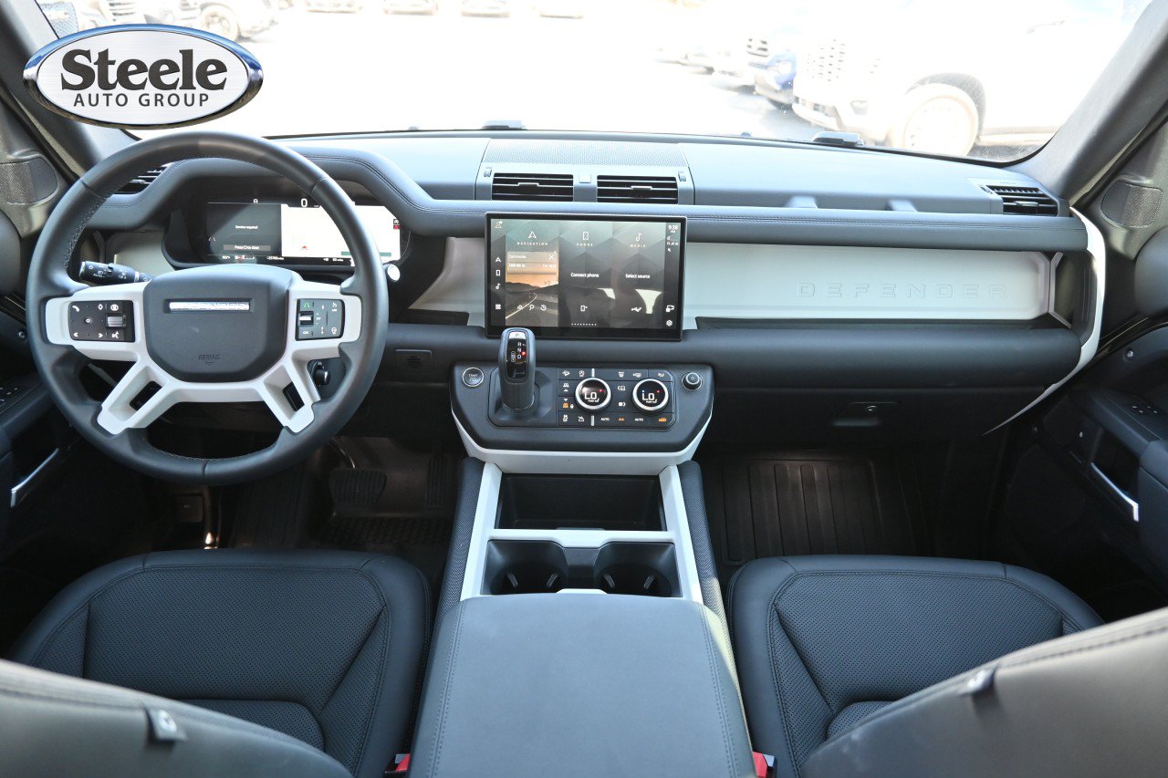 Used 2025 Land Rover Defender 110 S AWD/4WD image 7
