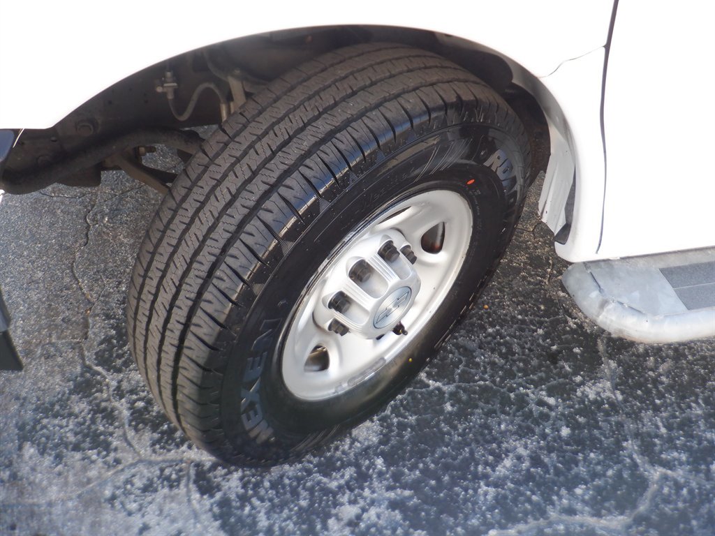 Used 2019 Chevrolet Express 2500 w/ Driver Convenience Package image 18