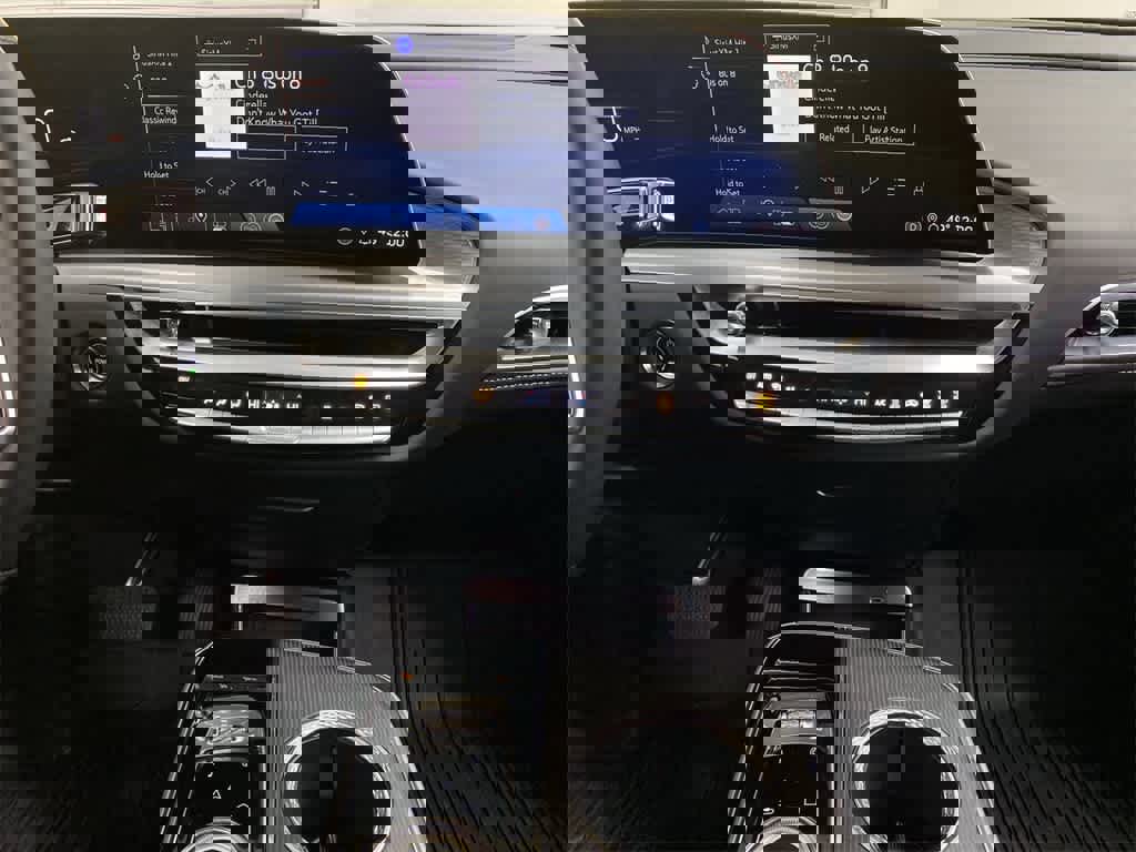 Certified 2025 Cadillac Lyriq Luxury w/ LPO, Floor Liner Package image 24