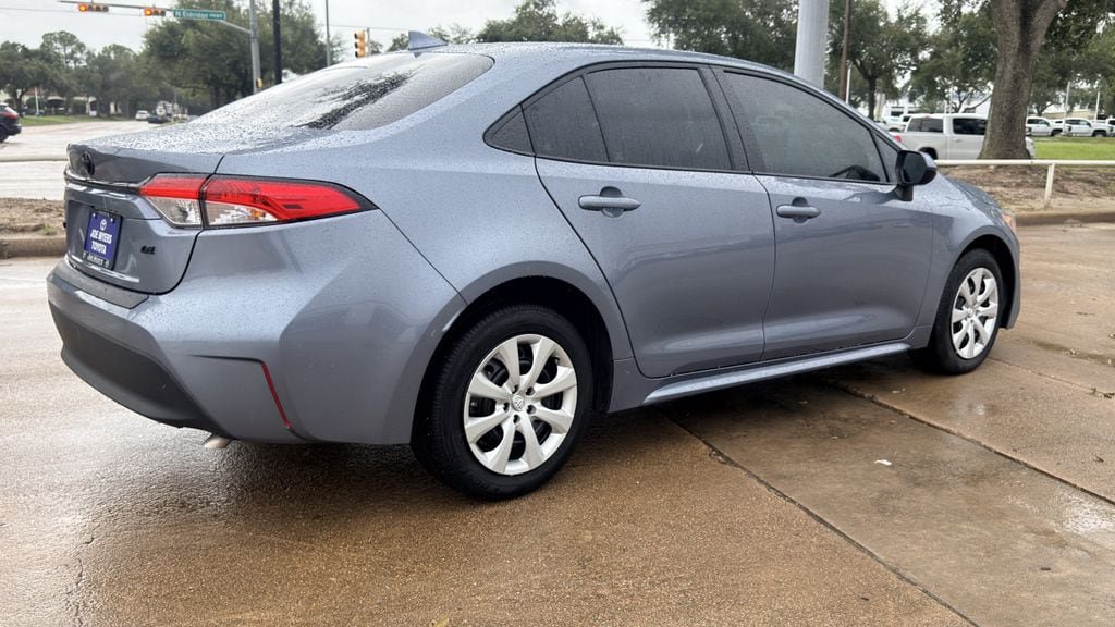 Used 2026 Toyota Corolla LE FWD image 7