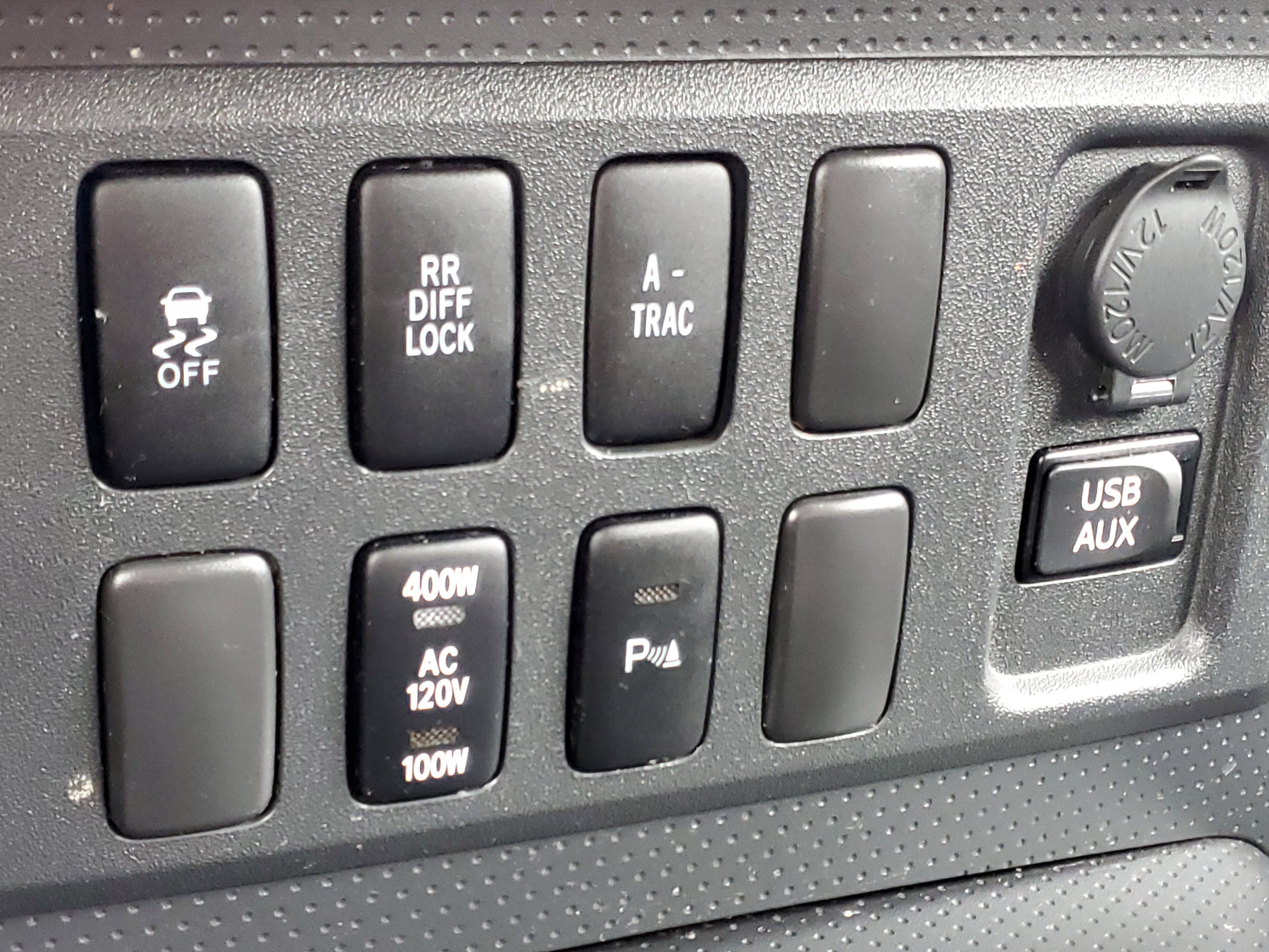 Used 2014 Toyota FJ Cruiser 4WD w/ Upgrade Package image 28