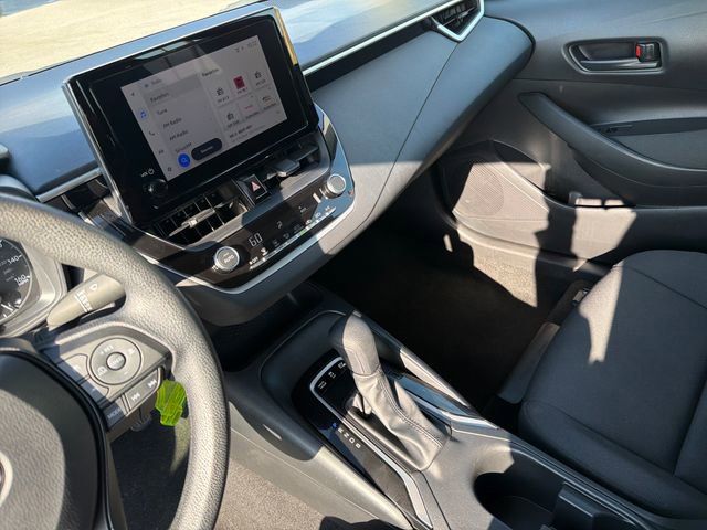 Used 2025 Toyota Corolla LE FWD image 32