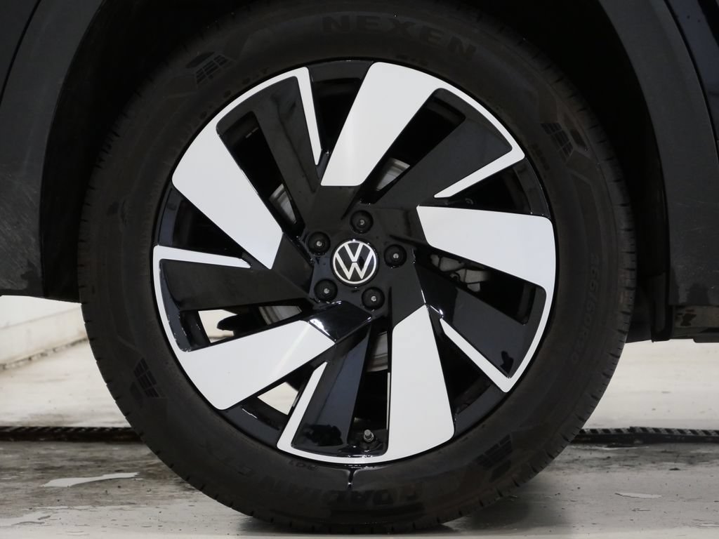 Used 2026 Volkswagen Atlas Cross Sport SE FWD image 9