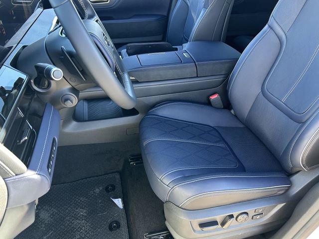 New 2026 INFINITI QX80 Sport w/ Sport Exterior Package image 21