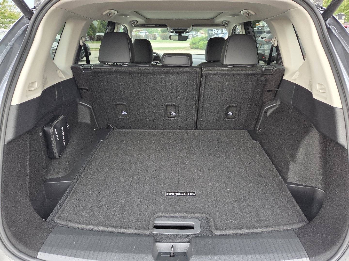 New 2026 Nissan Rogue Dark Armor AWD/4WD image 24