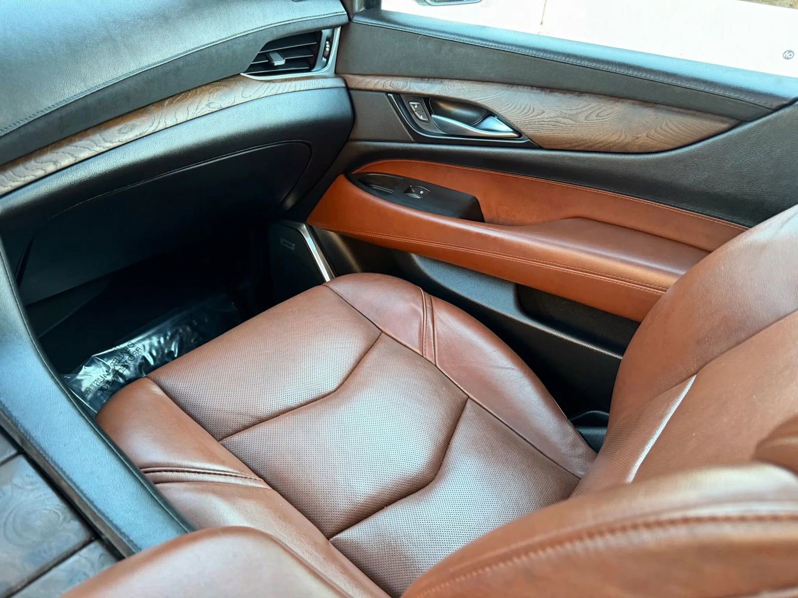 Used 2019 Cadillac Escalade Premium Luxury image 21