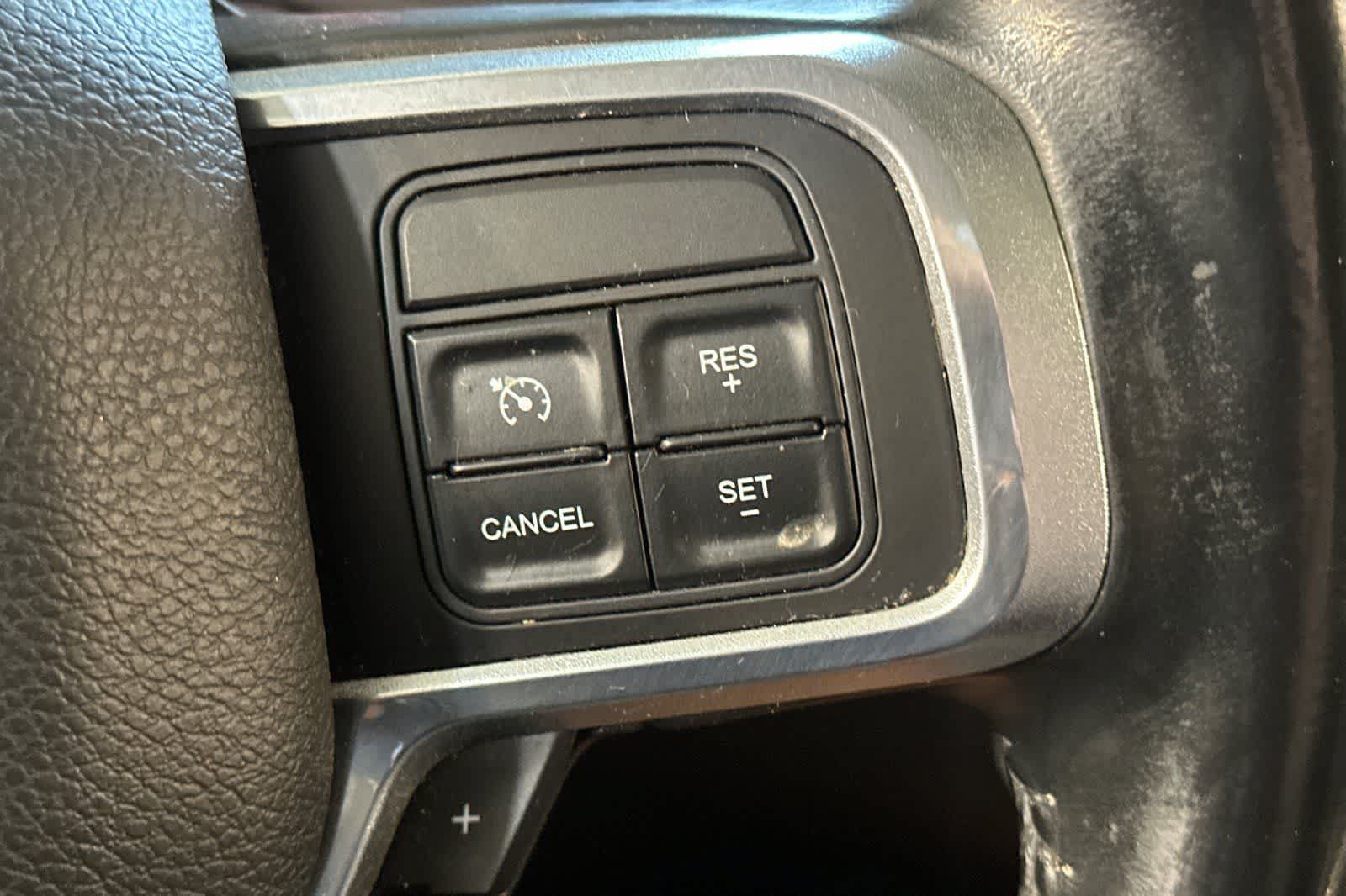 Used 2022 RAM 3500 Laramie AWD/4WD image 30