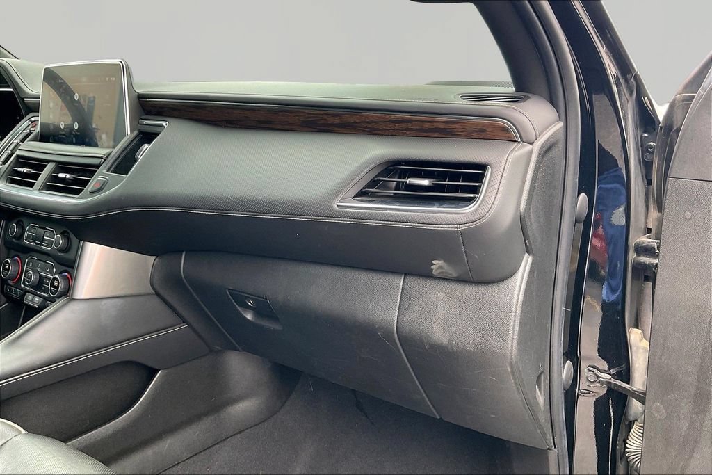 Used 2022 Chevrolet Suburban Premier AWD/4WD image 30