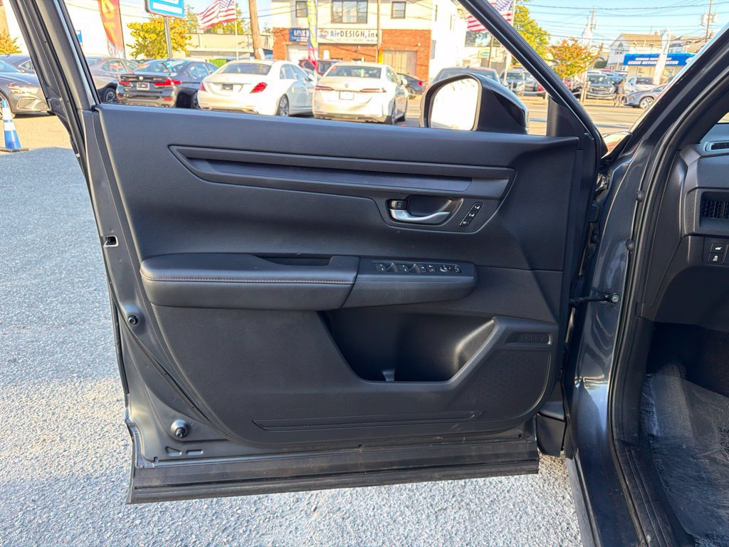 Used 2025 Honda CR-V Sport-L image 30