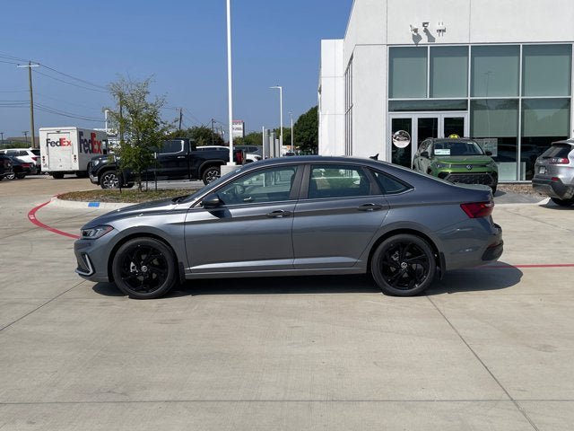 New 2026 Volkswagen Jetta SE FWD image 3