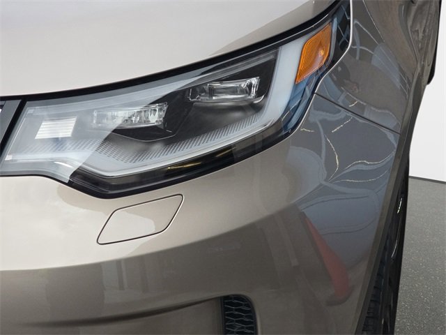 New 2026 Land Rover Discovery S image 18