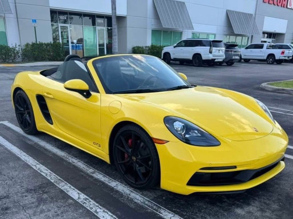 Used 2018 Porsche 718 Boxster GTS RWD image 2