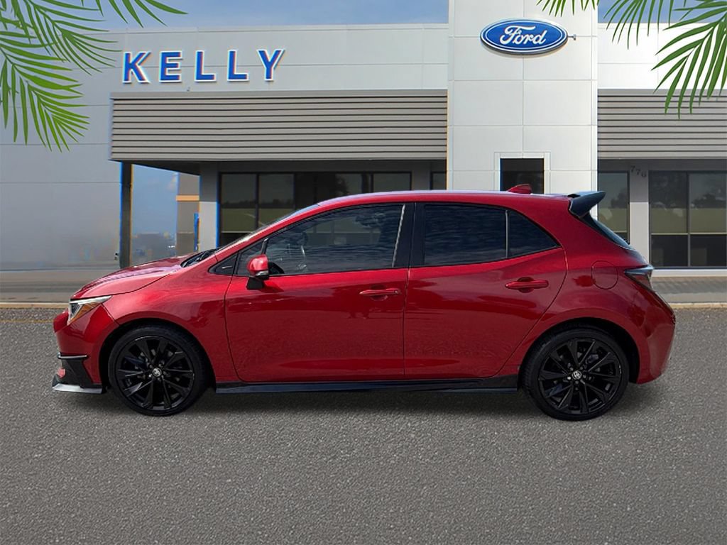 Used 2021 Toyota Corolla SE w/ Special Edition FWD image 2
